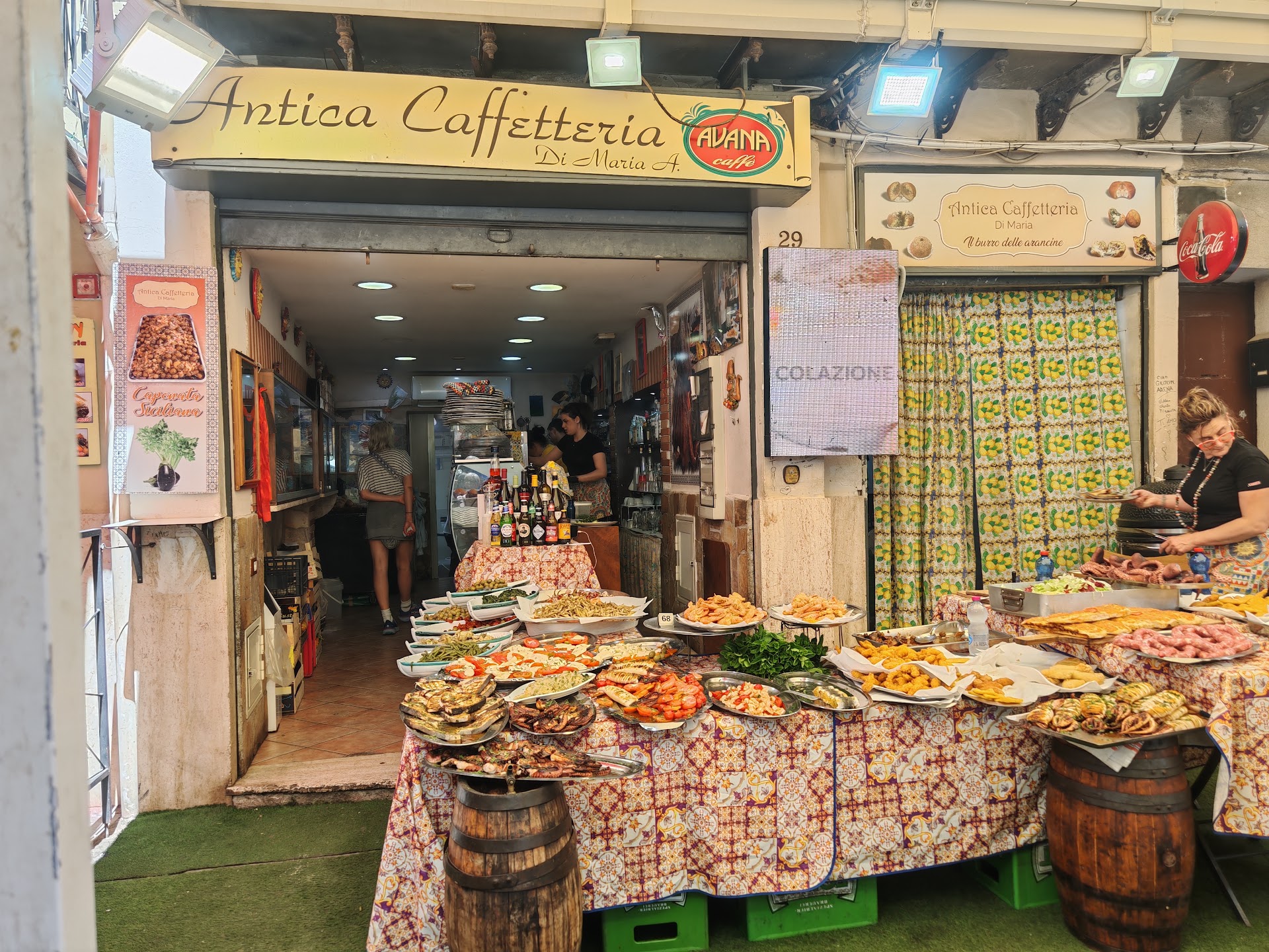 Palermo, mercado Ballarò al amanecer: el sabor de barrio que los turistas no encuentran
