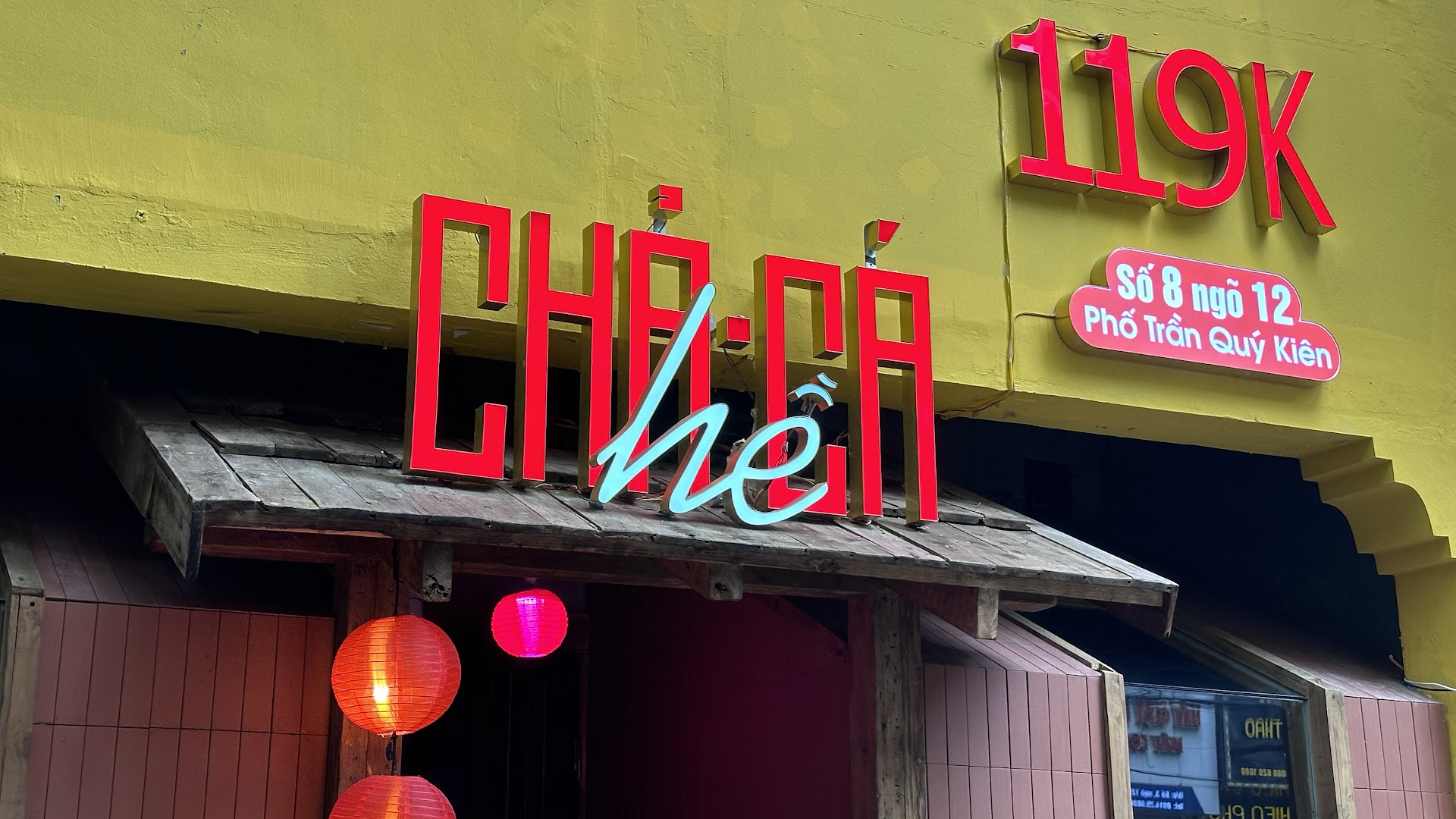 El almuerzo que define Hanói: bún chả a pie de calle en Hoàn Kiếm