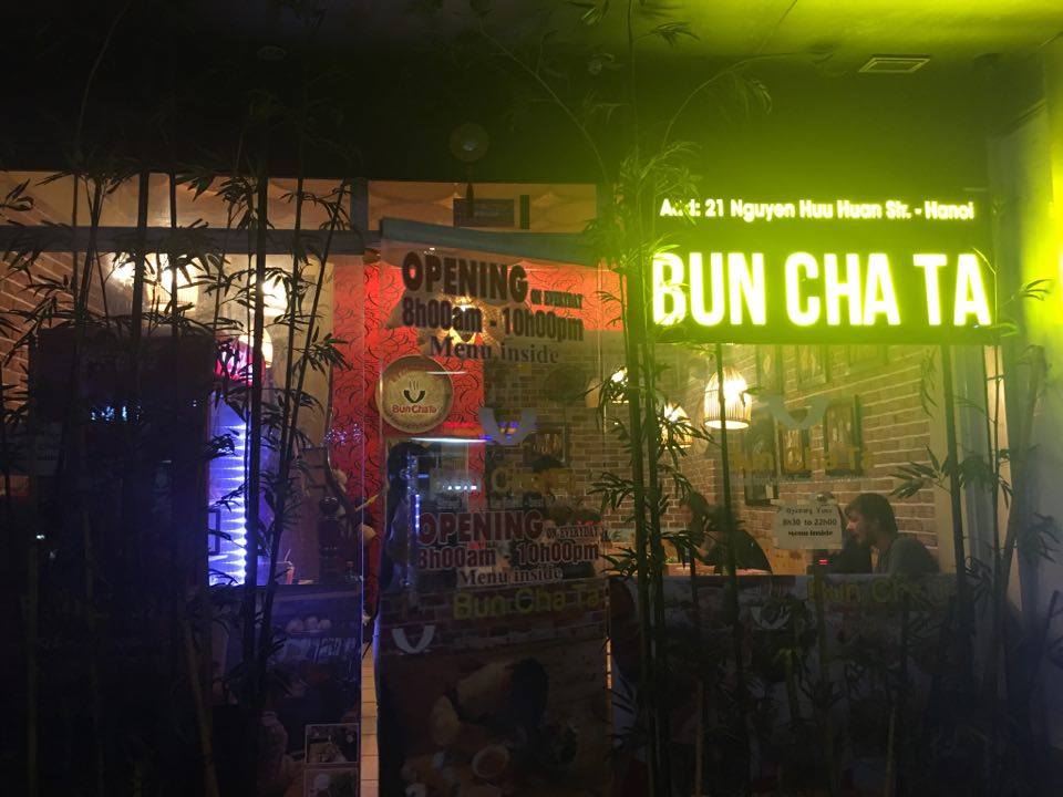 Hanói: el mercado Hàng Bè al amanecer y el humo del bún chả que los turistas nunca ven