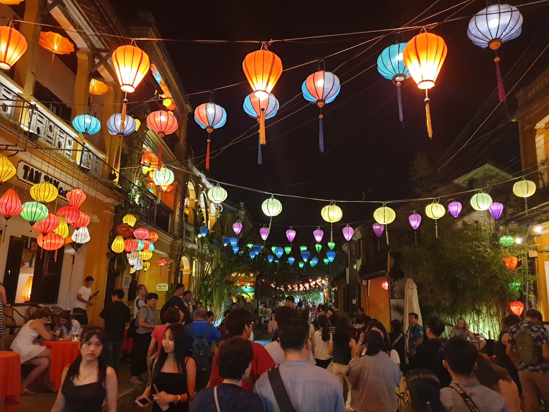 El dumpling que solo existe en un pueblo de Vietnam: el secreto blanco de Hội An
