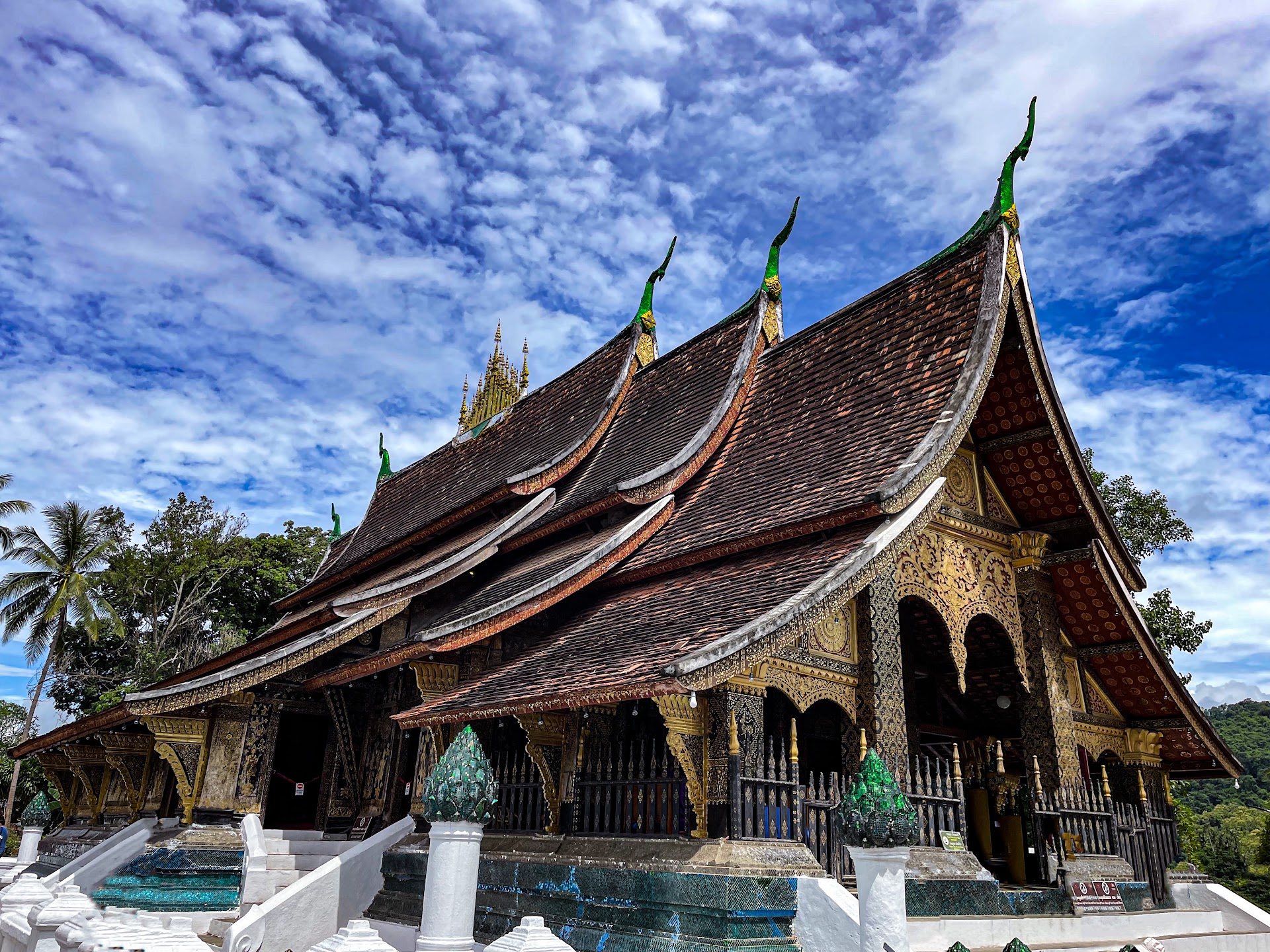 Luang Prabang, 6 de la mañana: la ceremonia del alba que la mayoría de turistas duerme
