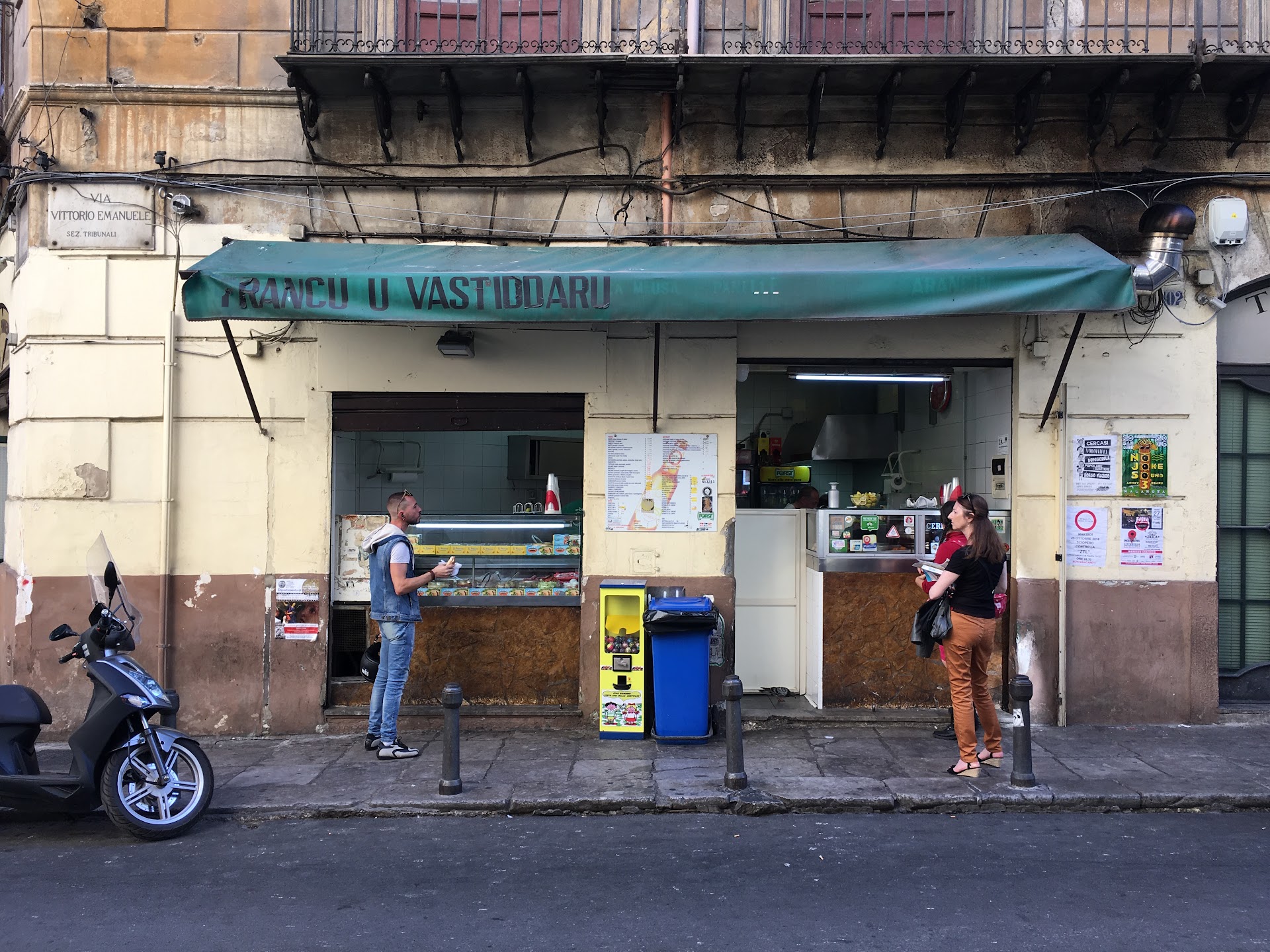 Mercato Ballarò, Palermo — 7 de la mañana: el desayuno callejero que los turistas nunca encuentran