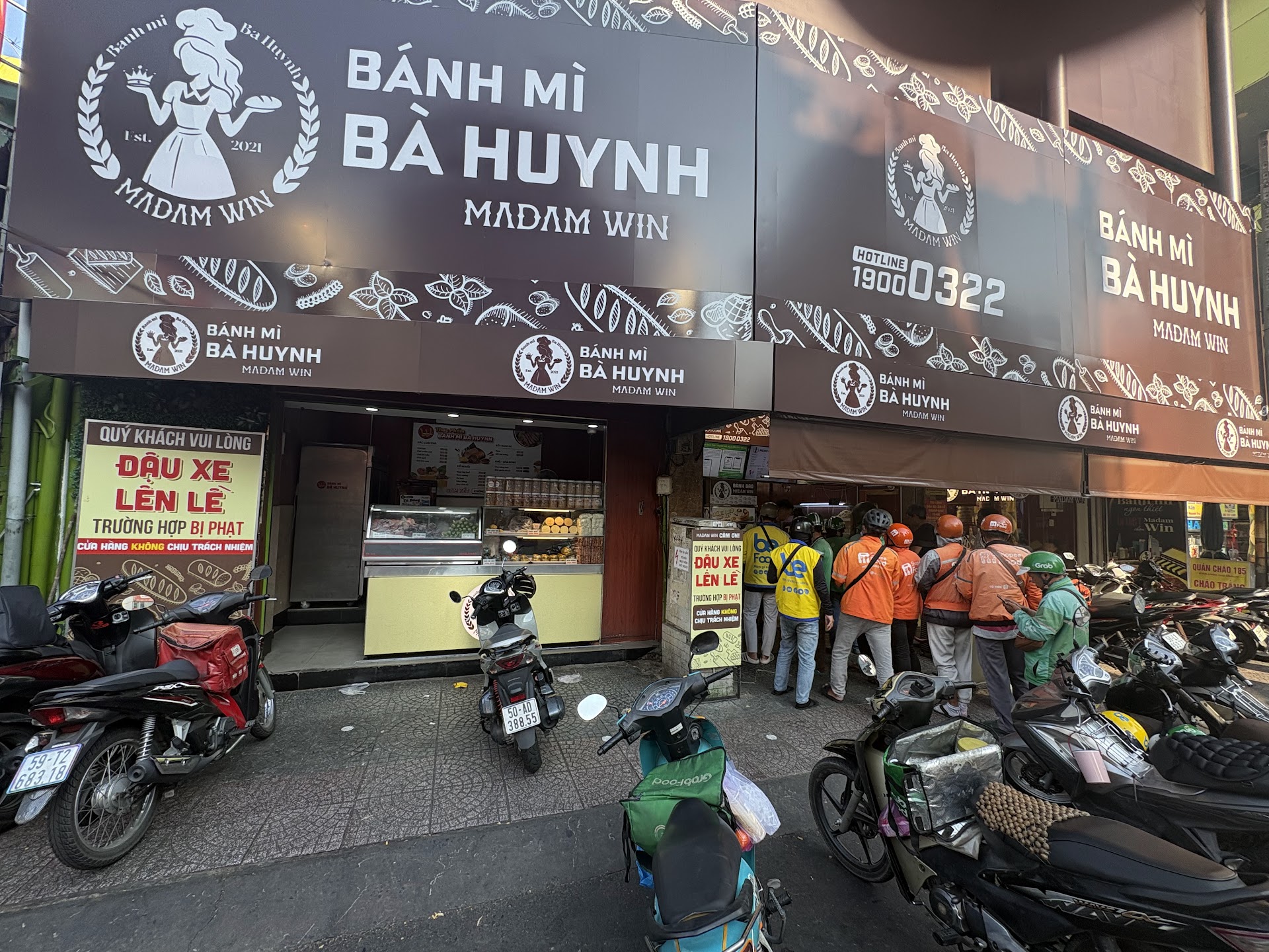 El sándwich más barato de Saigón: lo que el mercado Bến Thành no muestra en la guía
