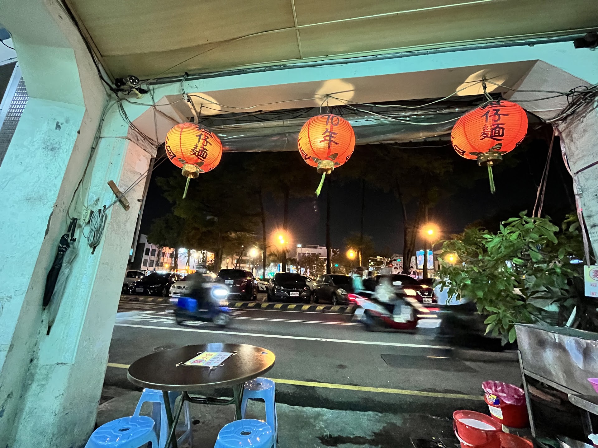 Shennong Street (Tainan) al amanecer: el caldo de cerdo que los locales toman antes de las 8 h