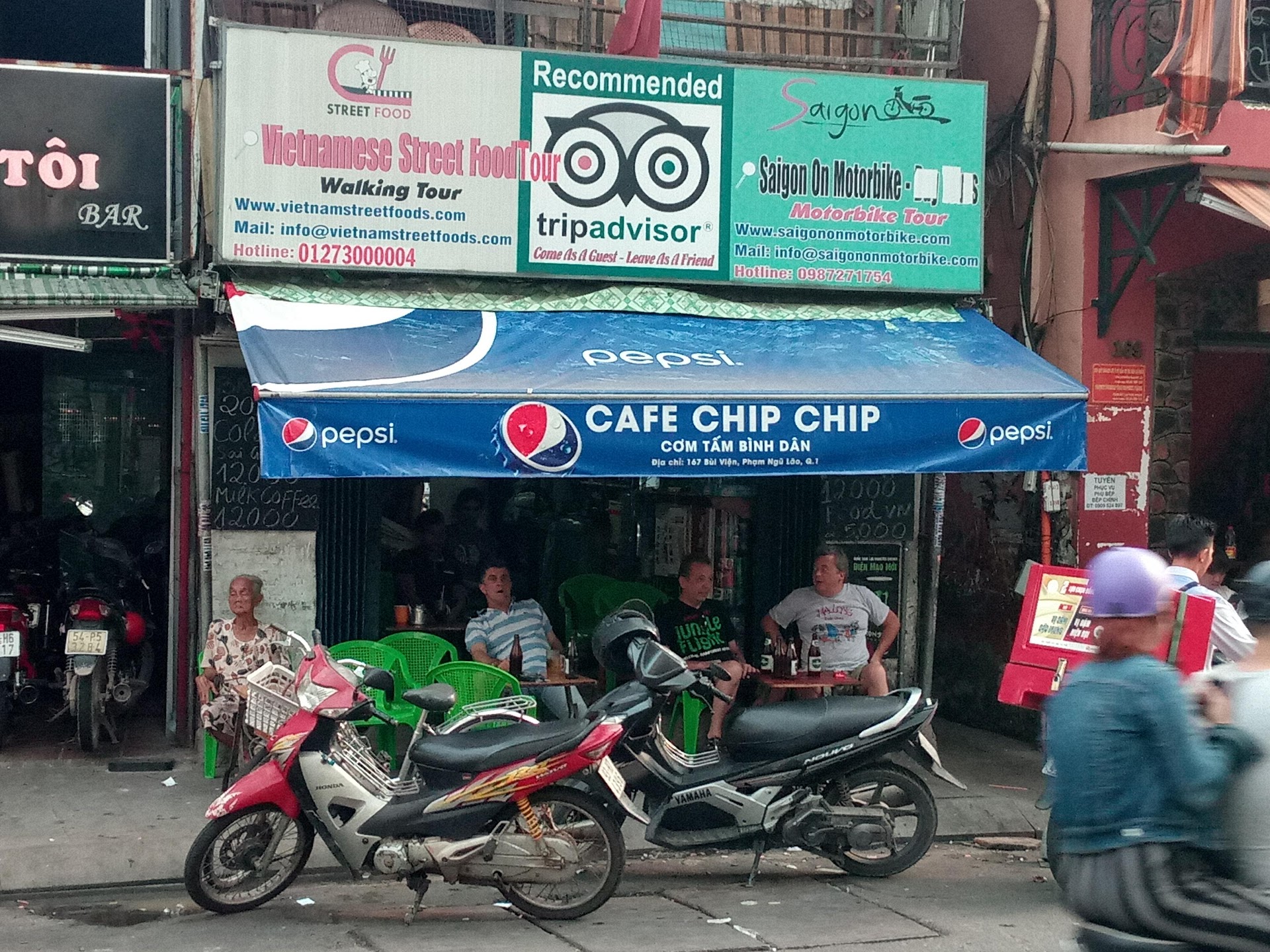 Bánh Mi en Saigón: El Mejor Sándwich Callejero de Vietnam