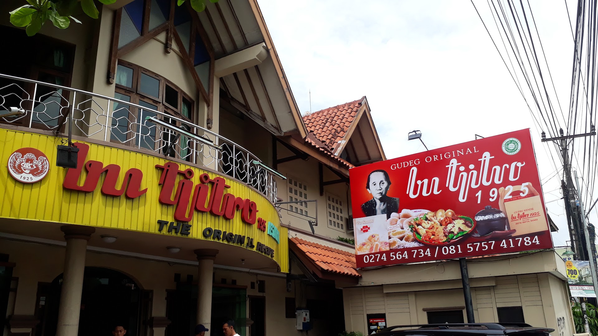 Pasar Beringharjo al amanecer: el mercado donde Yogyakarta despierta con gudeg